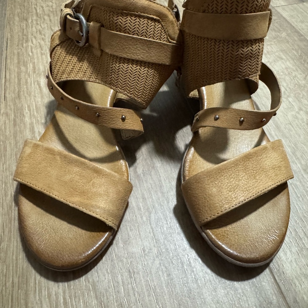 Miz Mooz Tan Sandals
